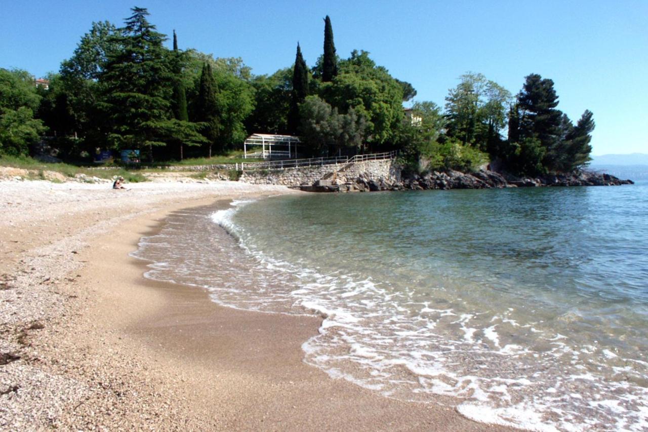 Family Friendly Apartments With A Swimming Pool Lovran, Opatija - 14178 ภายนอก รูปภาพ