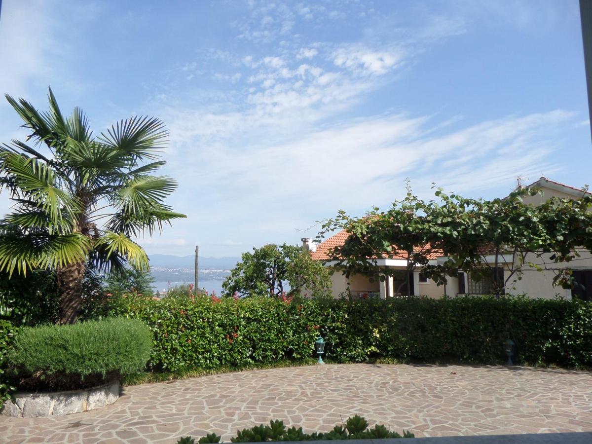 Family Friendly Apartments With A Swimming Pool Lovran, Opatija - 14178 ภายนอก รูปภาพ