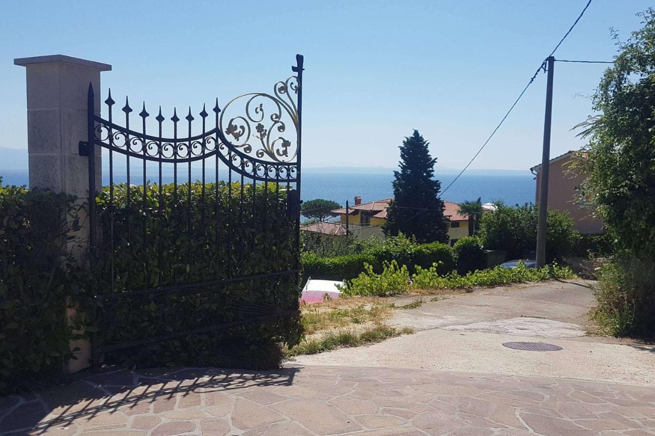 Family Friendly Apartments With A Swimming Pool Lovran, Opatija - 14178 ภายนอก รูปภาพ